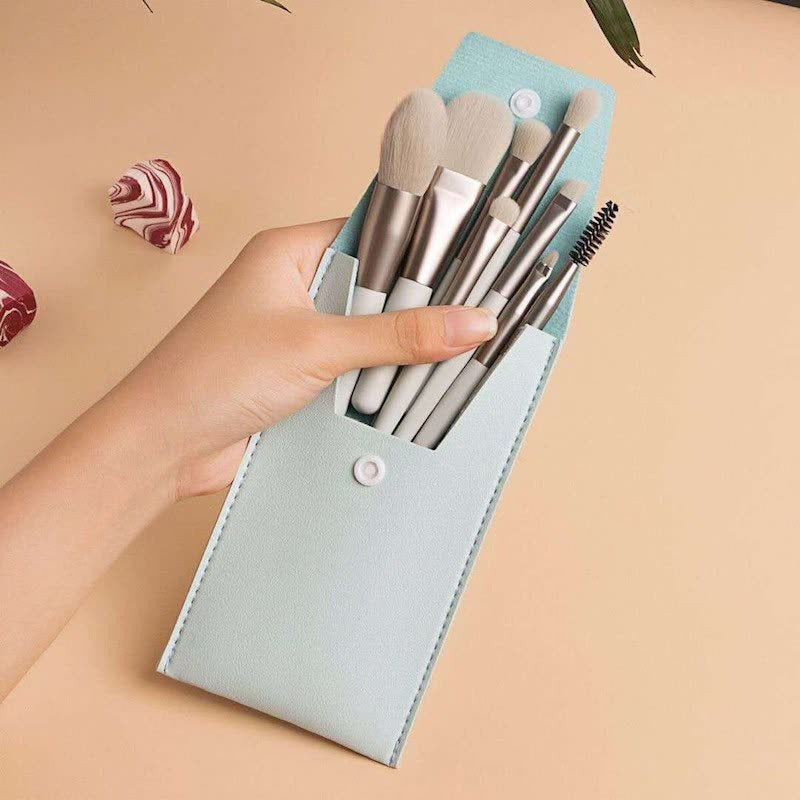 A Set Of 8 Portable Makeup Brushes Portable Beauty Tools