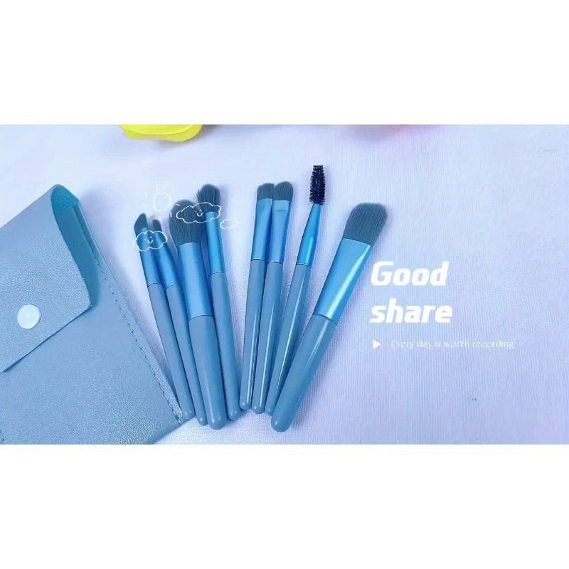 A Set Of 8 Portable Makeup Brushes Portable Beauty Tools